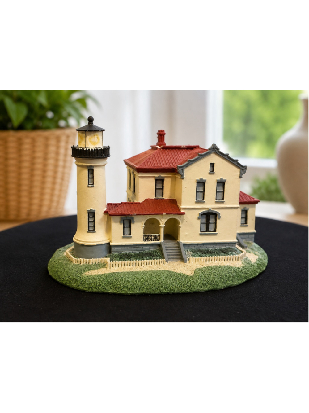 The Danbury Mint Admiralty Head Lighthouse 1992 Historic American Lighthouses